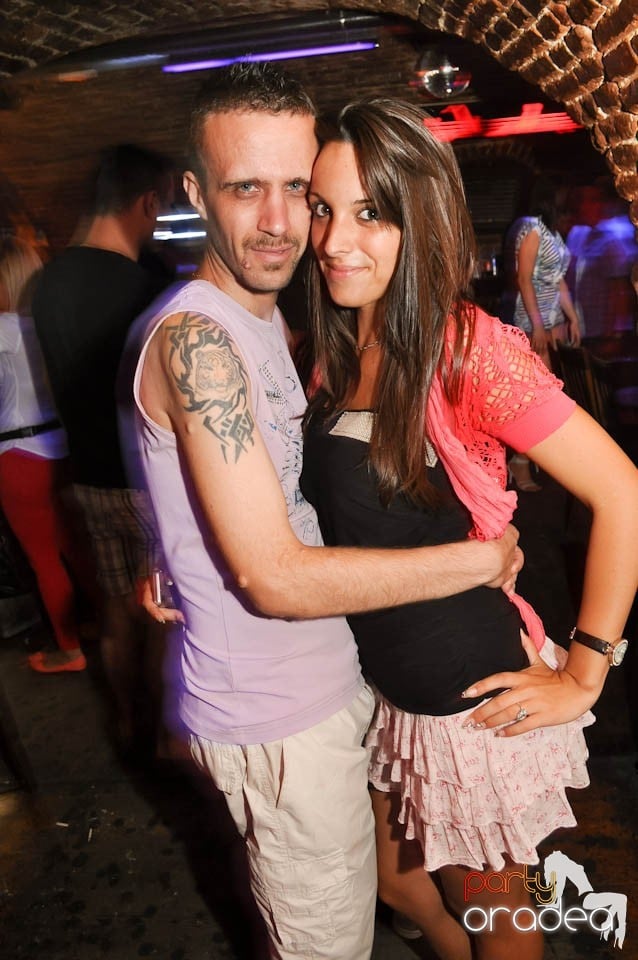 Club Escape prezintă: DJ Coxxo, 