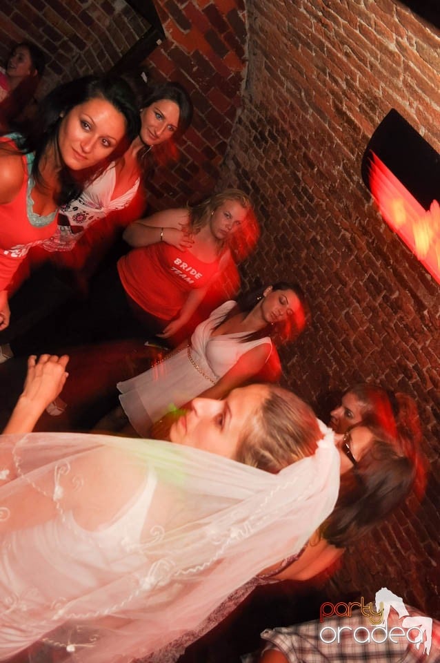 Club Escape prezintă: DJ Coxxo, 