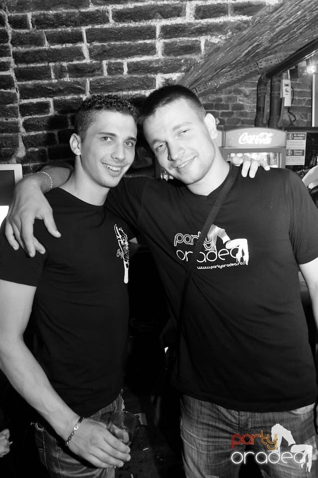 Club Escape prezintă: DJ Coxxo, 