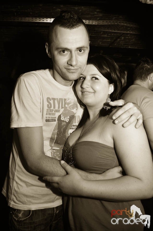 Club Escape prezintă: DJ Coxxo, 