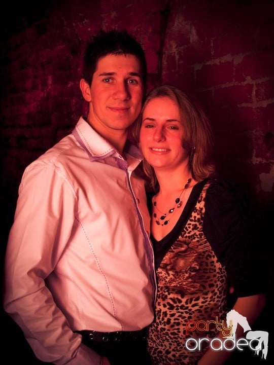 Club Escape se încinge, 