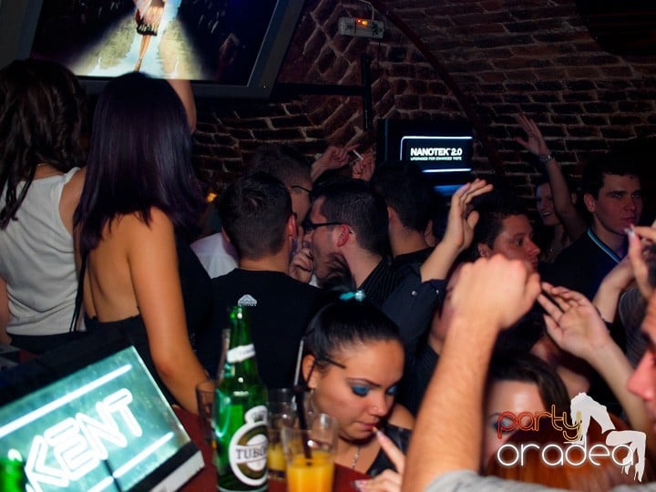 Club Escape se încinge, 