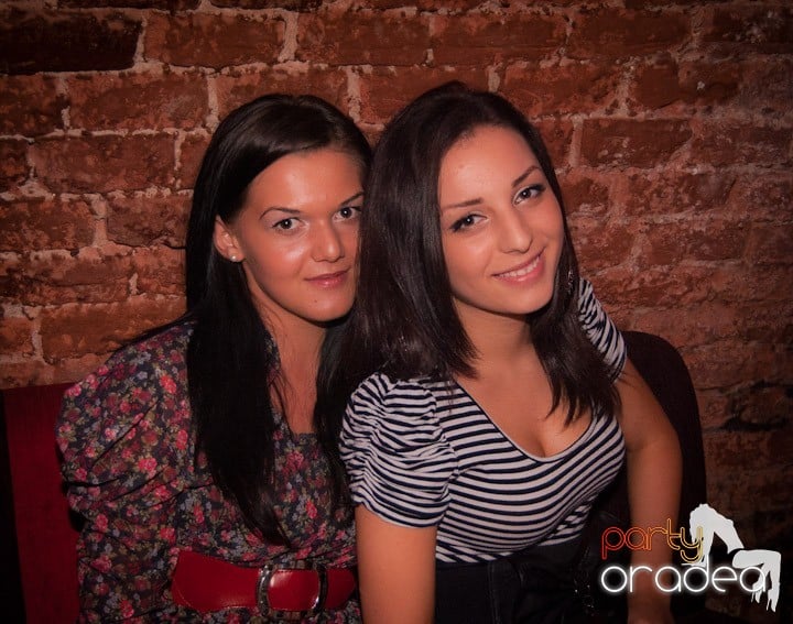 Club escape seară de seară, 