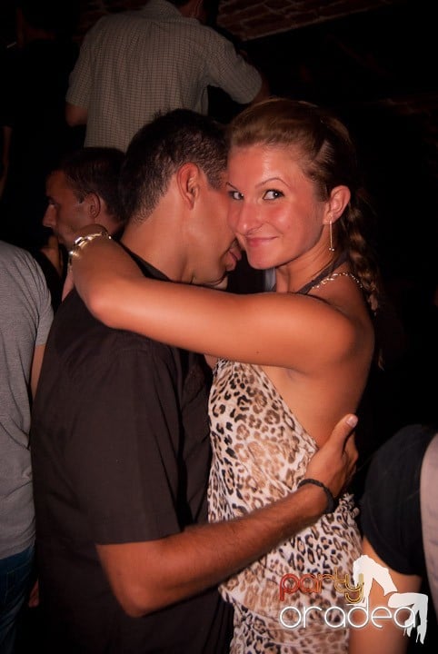 Club escape seară de seară, 