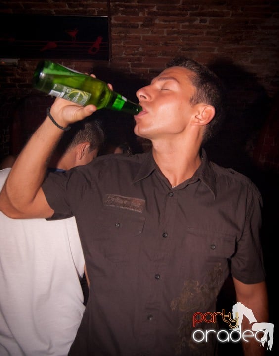 Club escape seară de seară, 