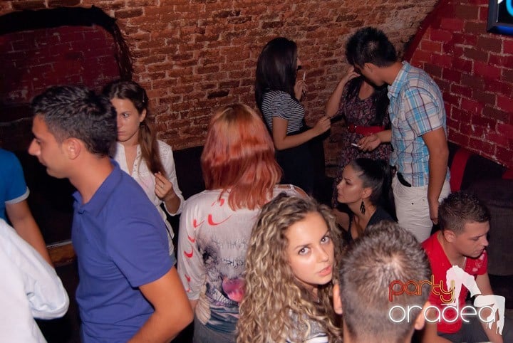 Club escape seară de seară, 