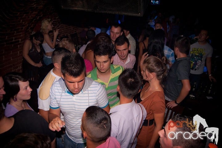 Club escape seară de seară, 