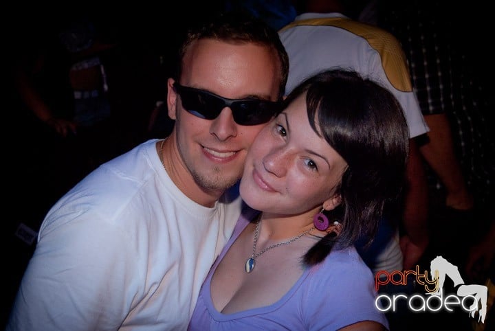 Club escape seară de seară, 