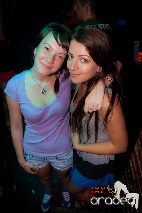 Club escape seară de seară, 