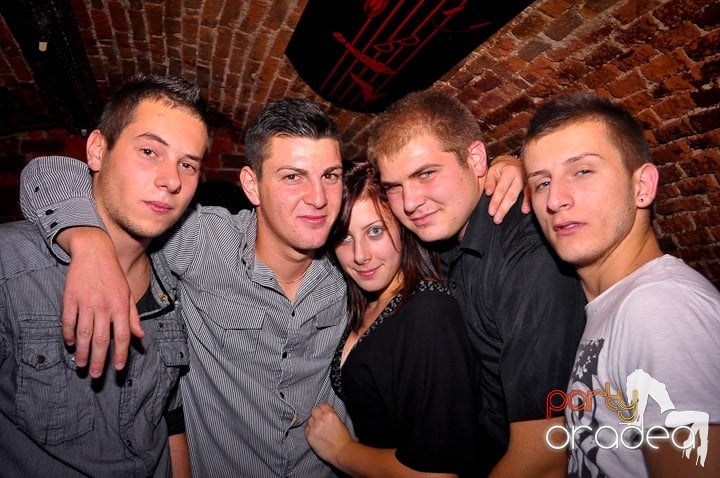 Club Escape vineri noaptea, 