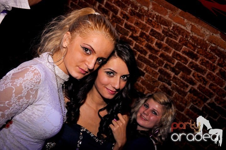 Club Escape vineri noaptea, 