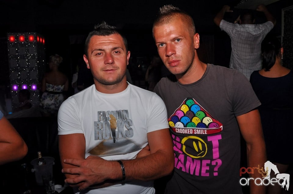 Club Life: Music in the Night, 