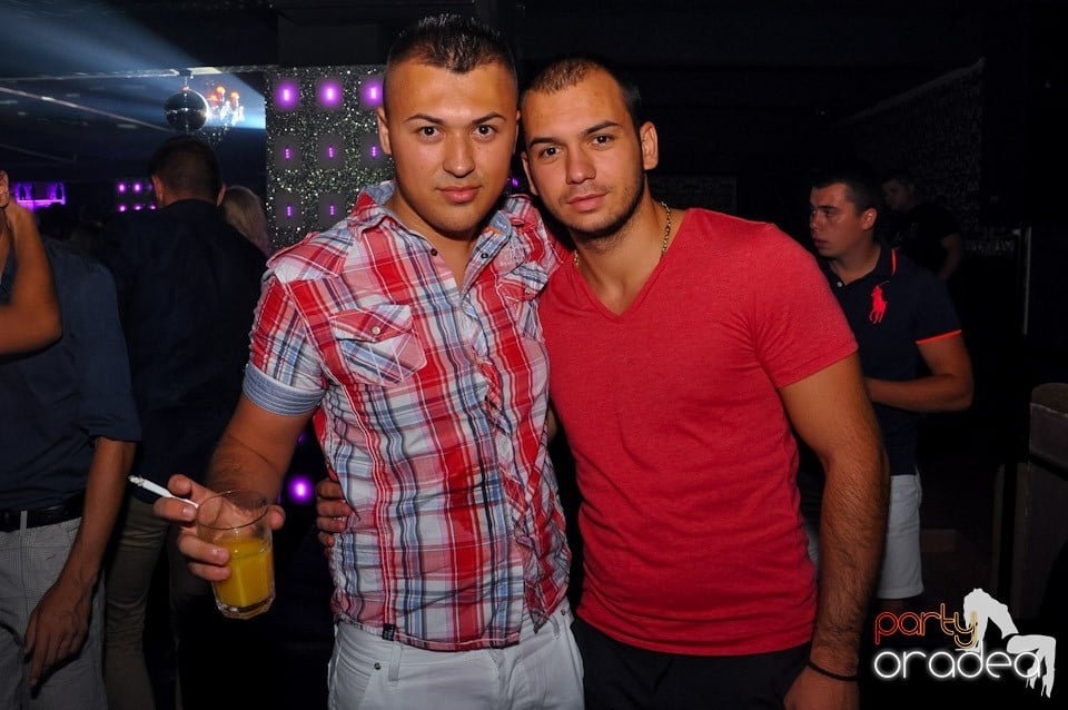 Club Life: Music in the Night, 