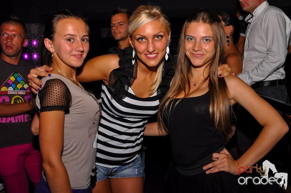 Club Life: Music in the Night, 