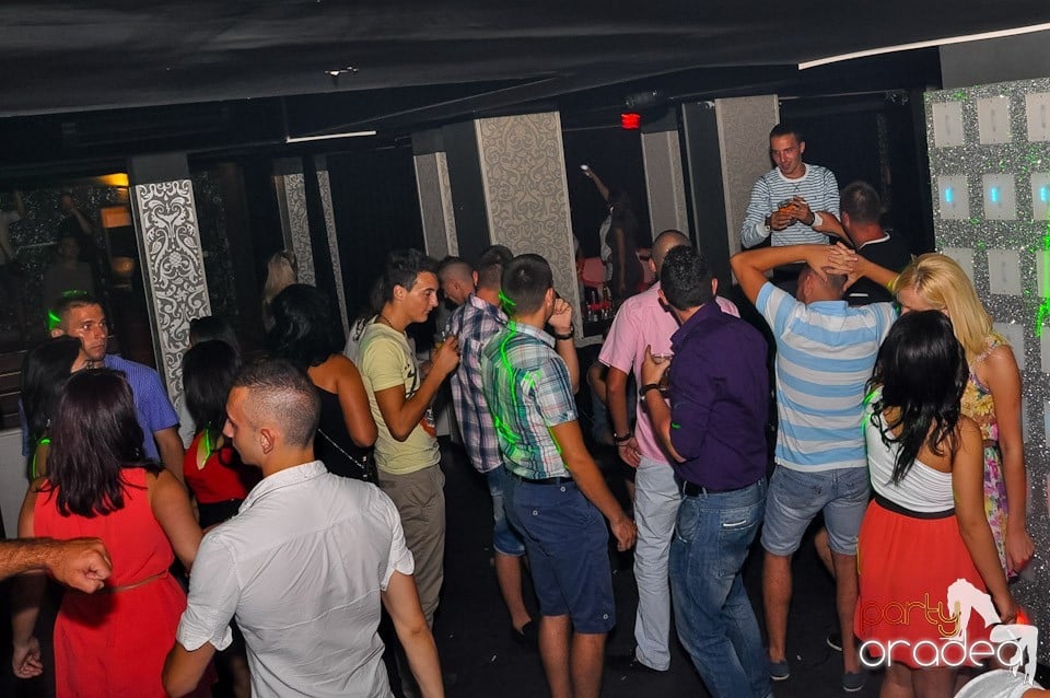 Club Life: Music in the Night, 