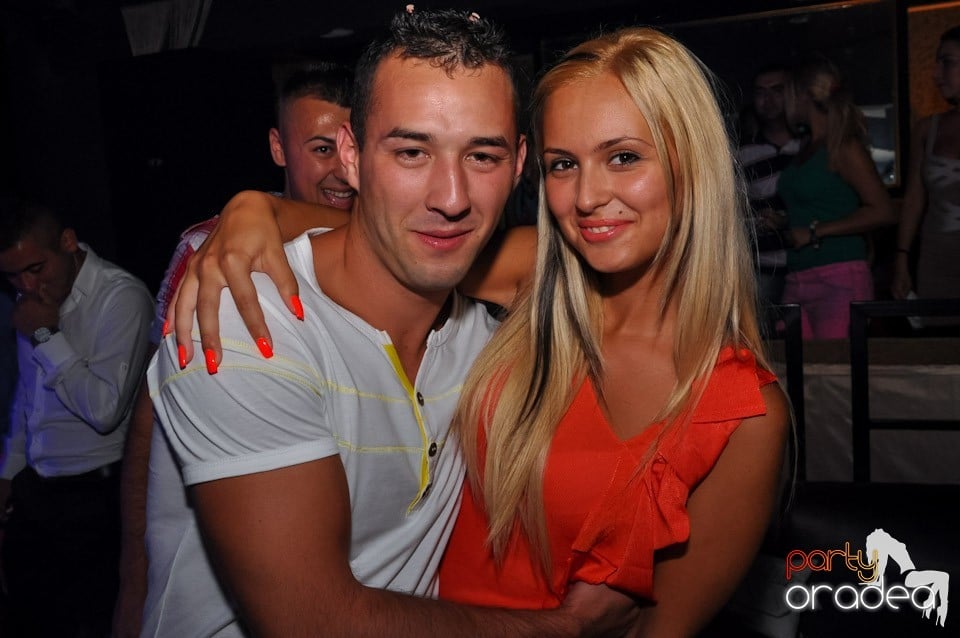 Club Life: Music in the Night, 