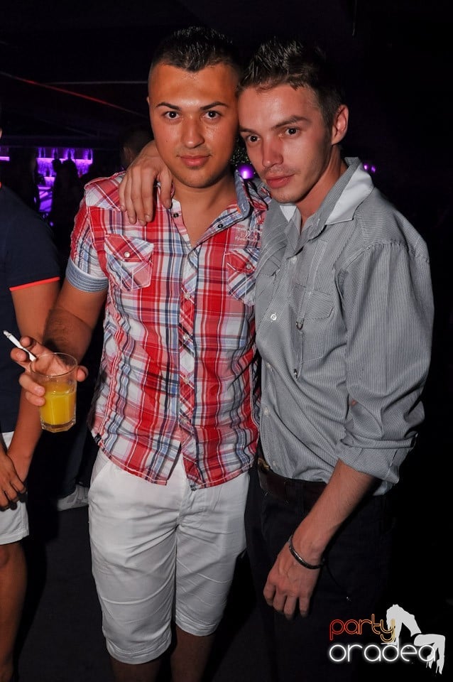 Club Life: Music in the Night, 