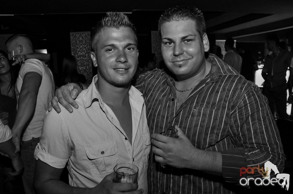 Club Life: Music in the Night, 