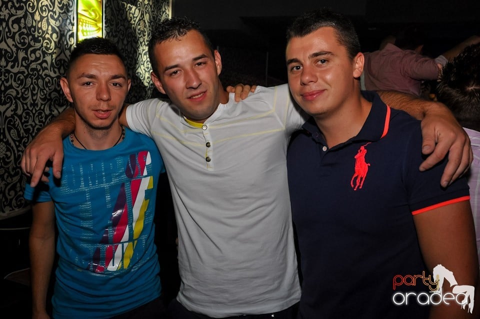 Club Life: Music in the Night, 