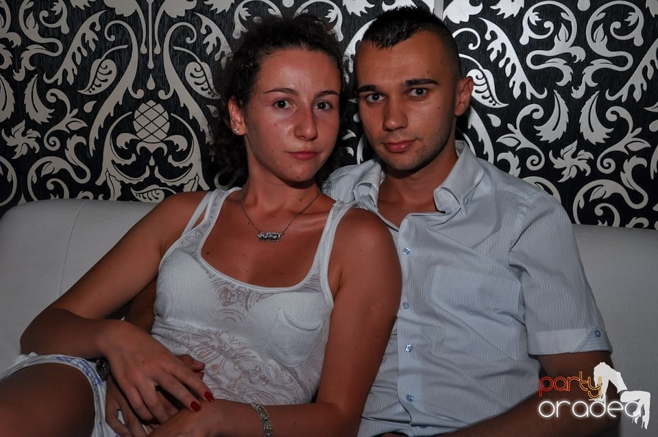 Club Life: Music in the Night, 