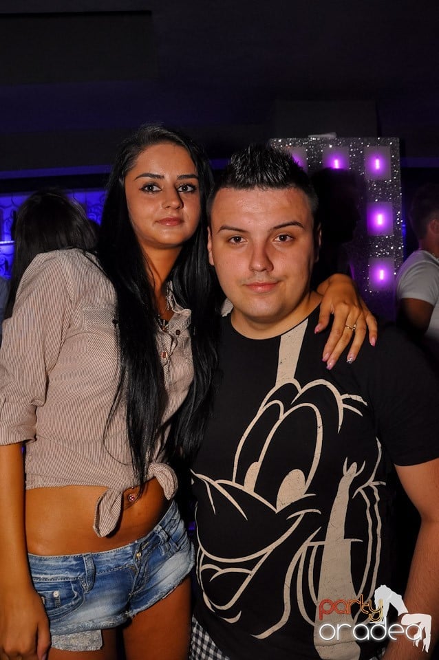 Club Life: Music in the Night, 