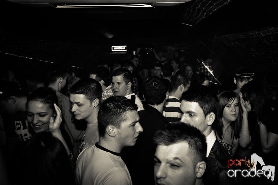 Clubbing în Escape, 