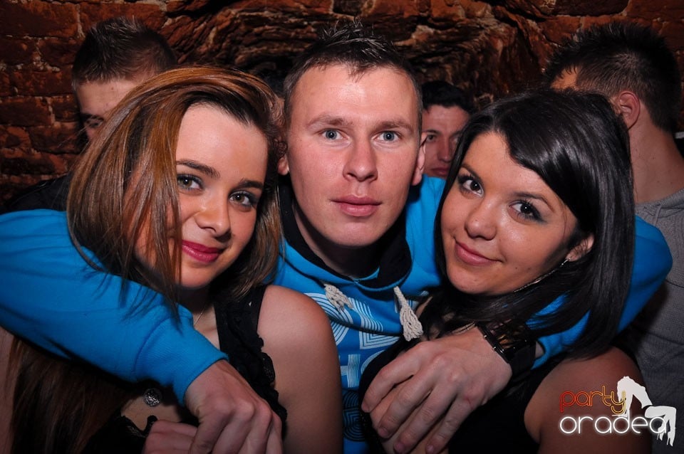 Clubbing în Escape, 