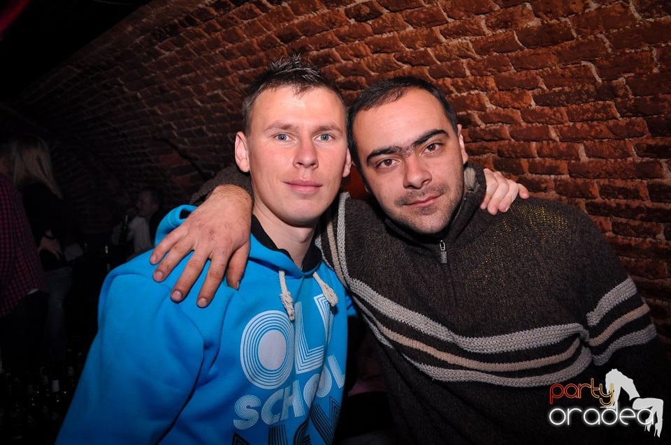 Clubbing în Escape, 