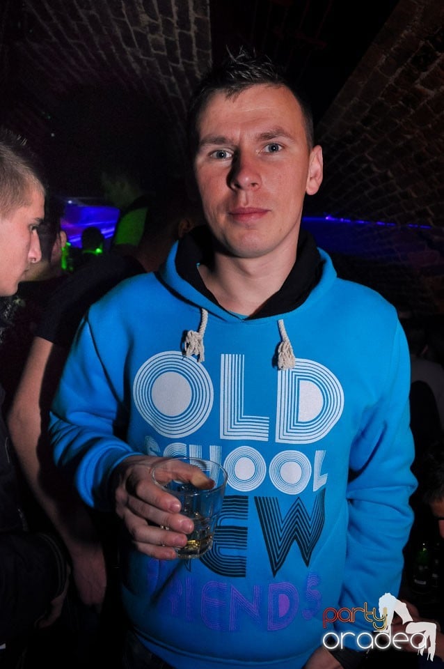 Clubbing în Escape, 