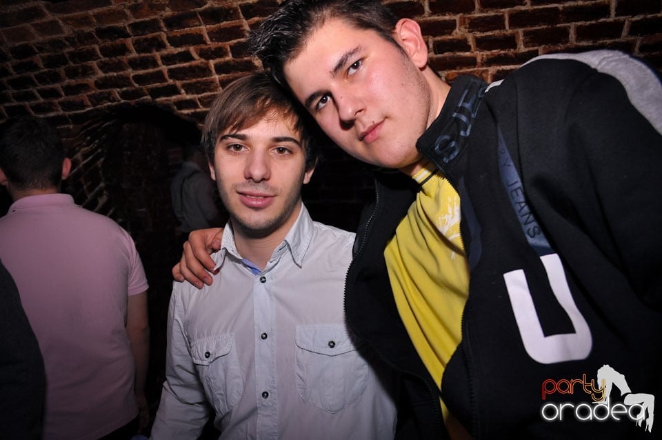 Clubbing în Escape, 