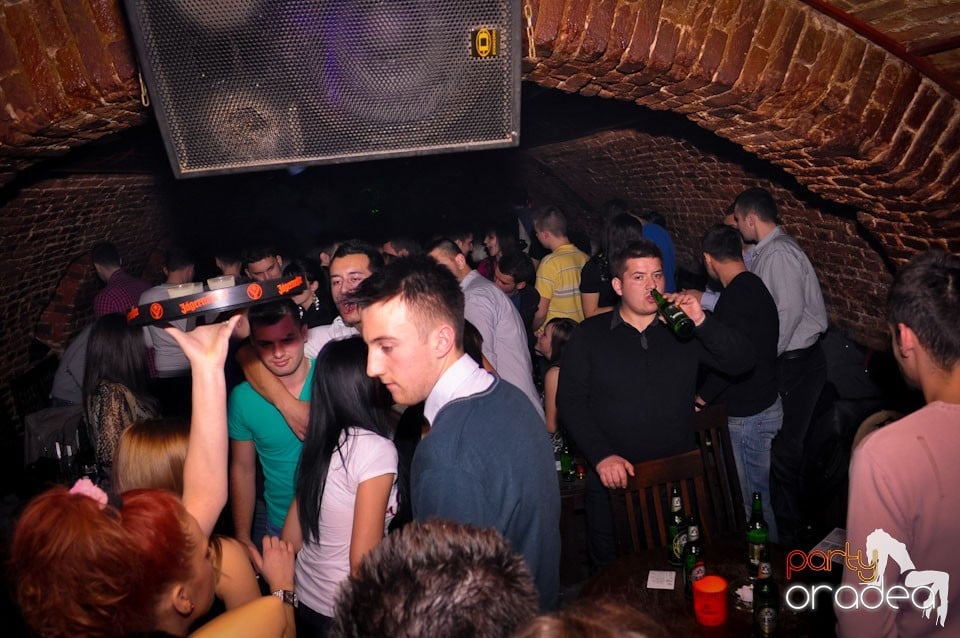 Clubbing în Escape, 