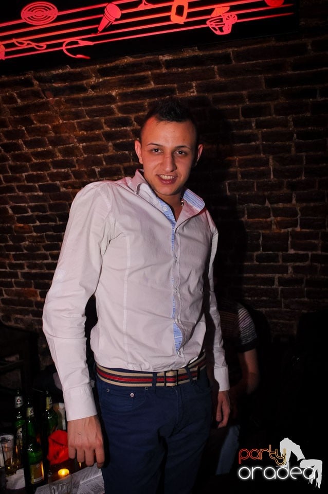 Clubbing în Escape, 