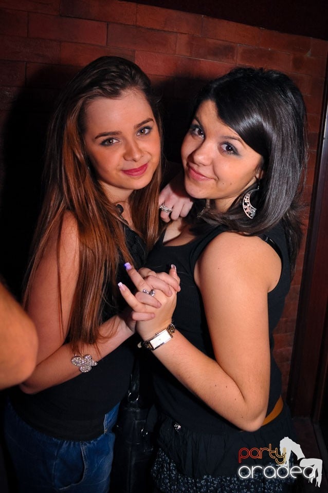 Clubbing în Escape, 