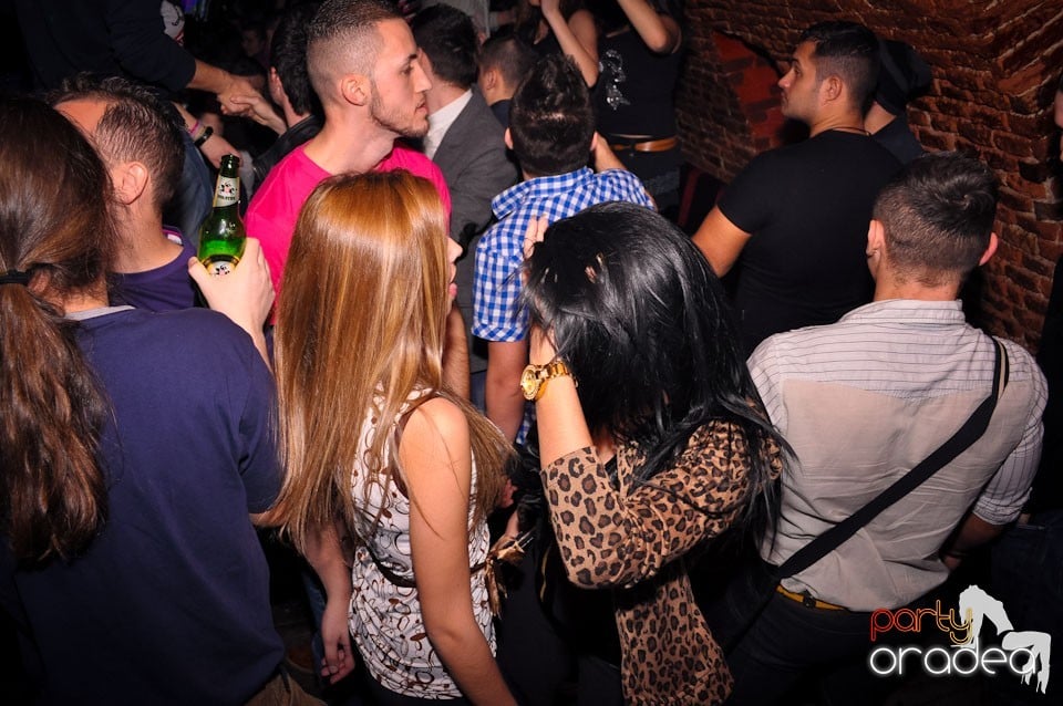 Clubbing în Escape, 