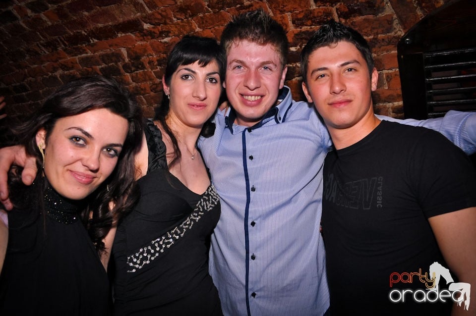 Clubbing în Escape, 