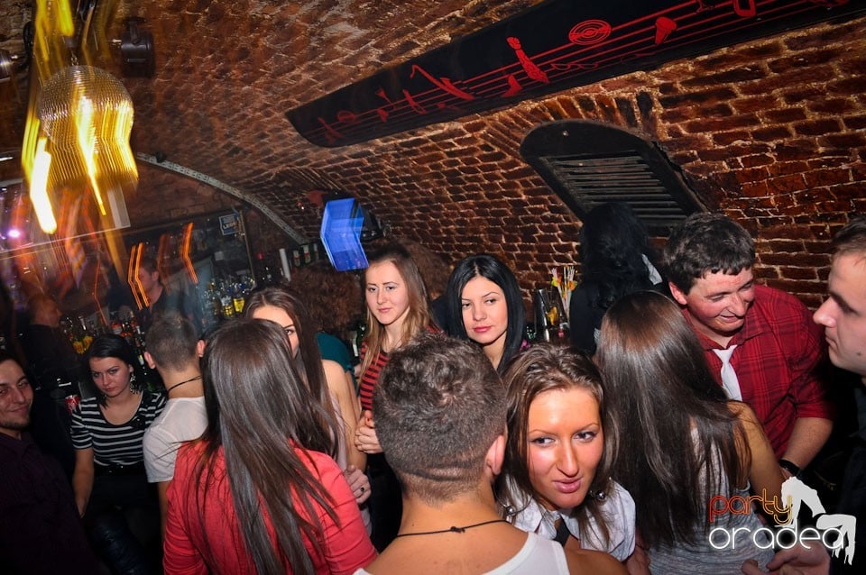 Clubbing în Escape, 