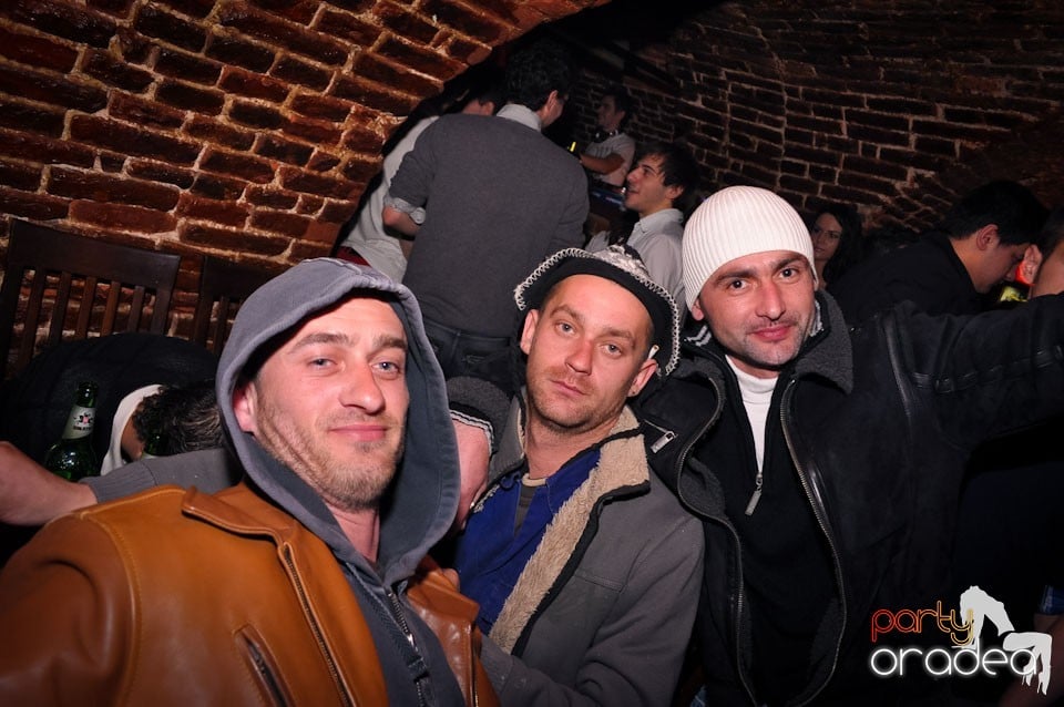 Clubbing în Escape, 