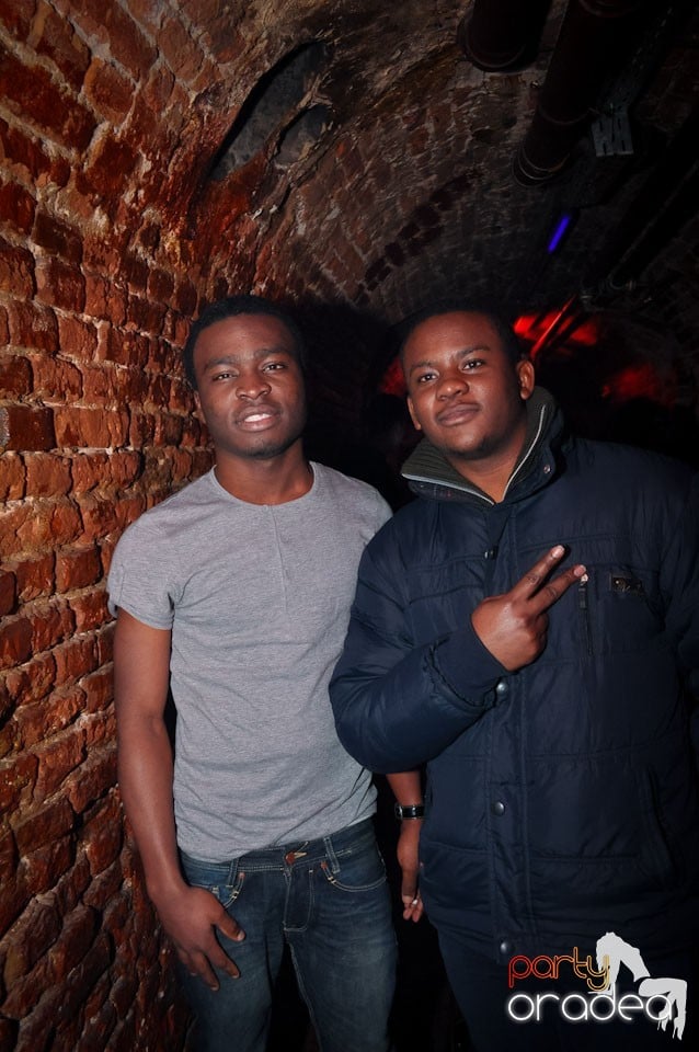 Clubbing în Escape, 