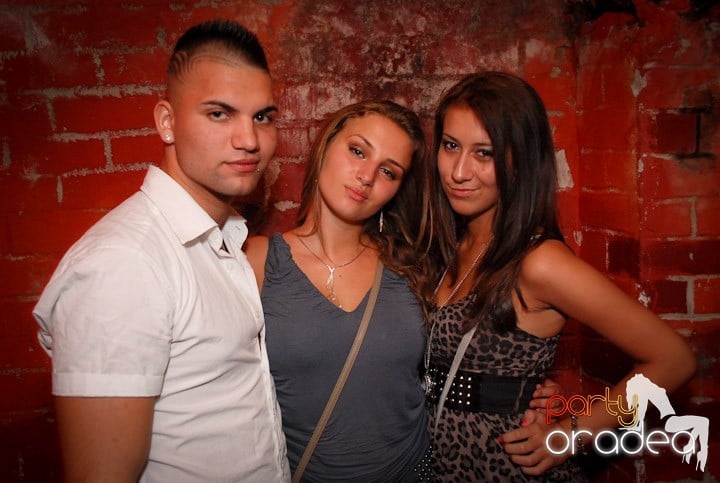 Clubbing în Escape, 