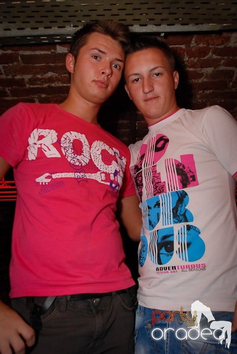 Clubbing în Escape, 