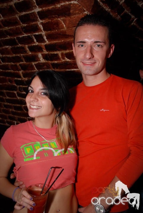 Clubbing în Escape, 