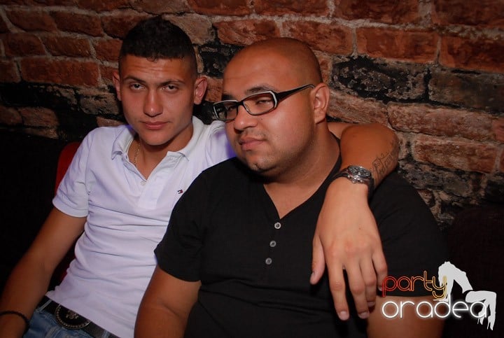 Clubbing în Escape, 