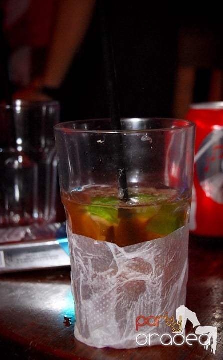 Clubbing în Escape, 