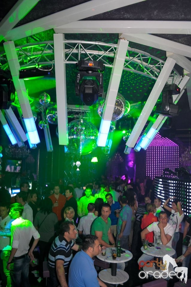 Clubbing în The One, 