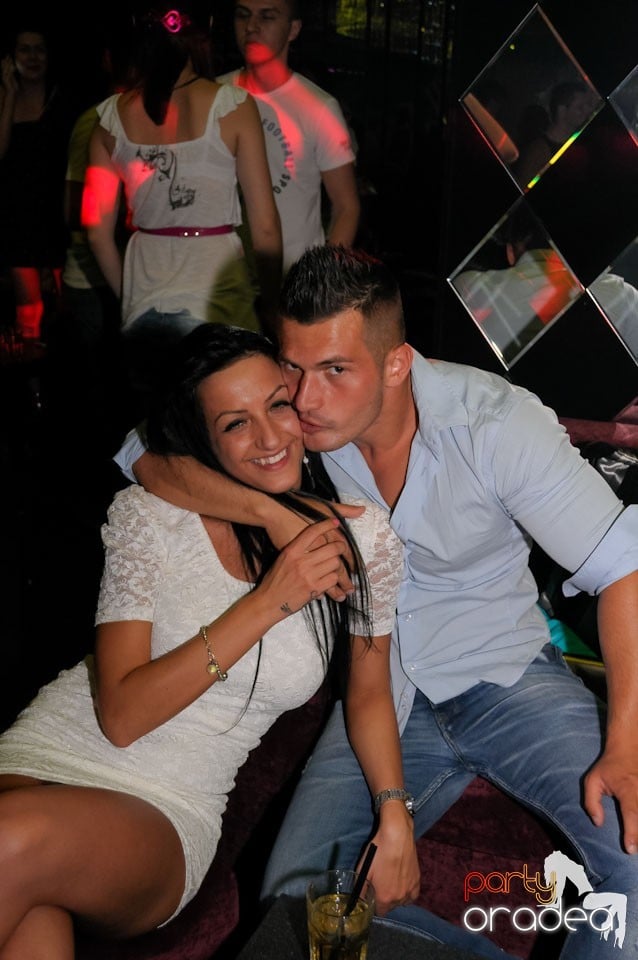 Clubbing în The One, 
