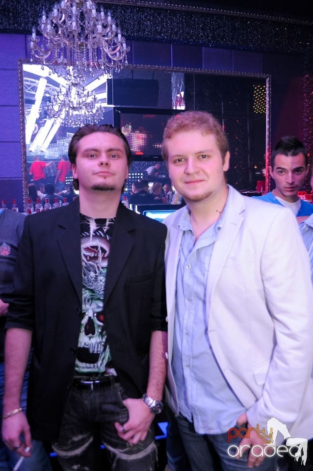 Clubbing în The One, 