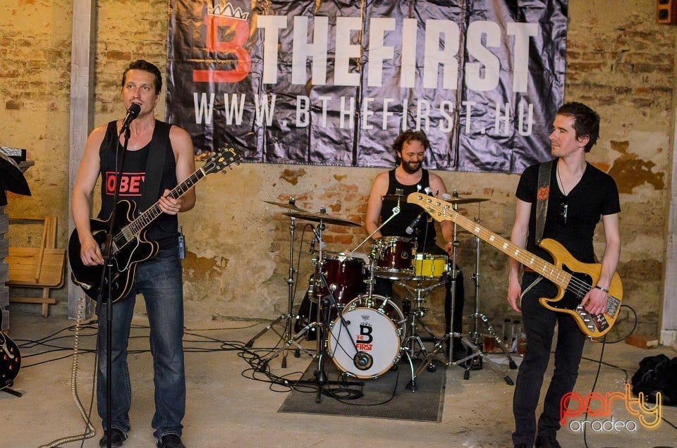 Concert B The First, Bodega