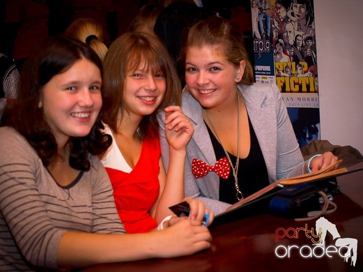 Concert Fluor Tomi, Queen's Music Pub
