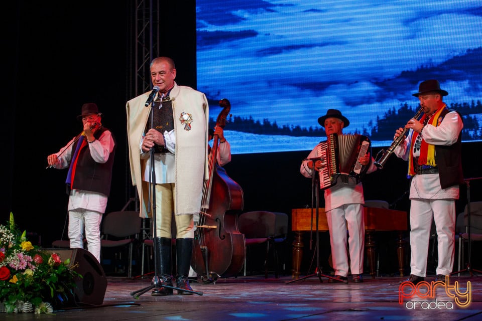 Concert Folcloric, Teatrul Regina Maria