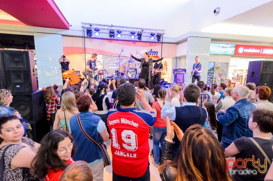 Concert Honeybeast, Lotus Center